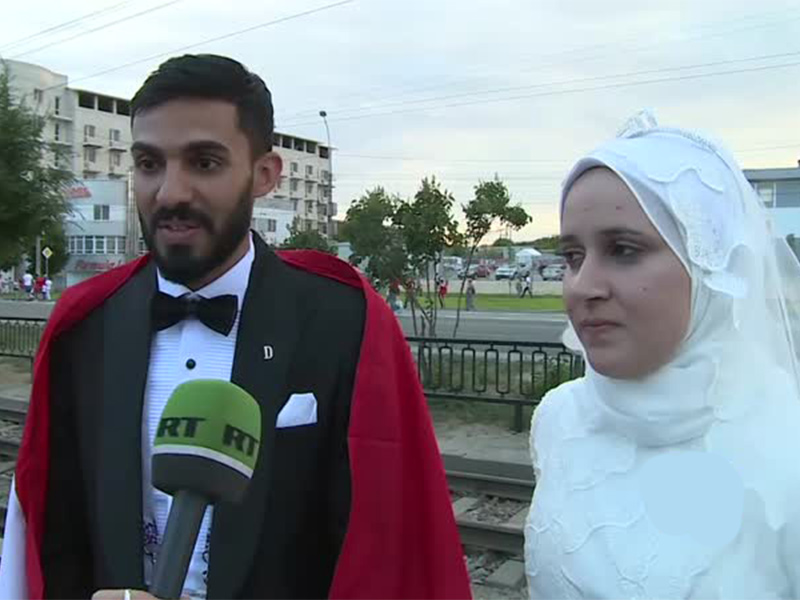 بالفيديو: زفاف مصري في المونديال!